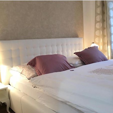 Romantic Apartment Petra - Free Parking Friday-Sunday Prag Exterior foto