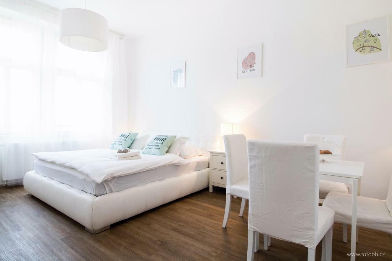 Romantic Apartment Petra - Free Parking Friday-Sunday Prag Exterior foto